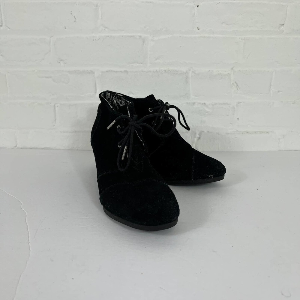Toms Women's Suede Upper Wedge Booties Lace Up Close Toe Black Size 9.5